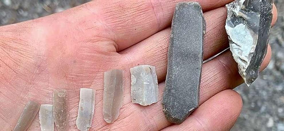 Flint objects with completely straight and parallel side edges told archaeologists that what they had found was extra exciting. Credit: Silje Elisabeth Fretheim