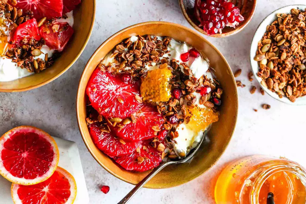 Adding seasonal fruits and berries to this parfait will give this bowl the best flavor.