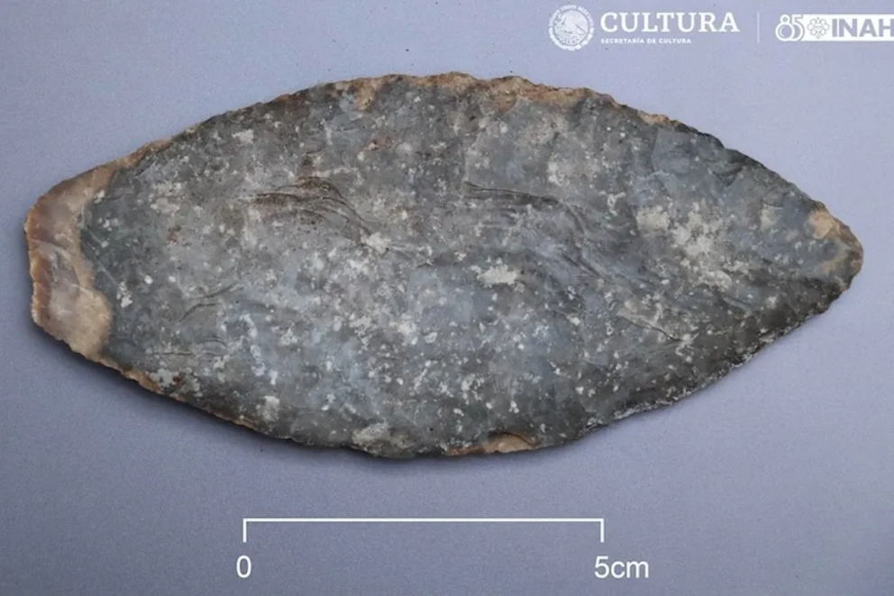 Archaeologists found a chert knife or spear point at a Maya pyramid.