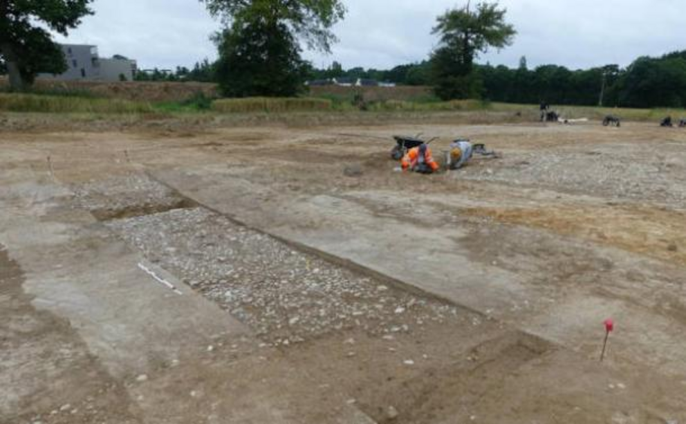 Area along Roman road where INRAP excavations unearthed golden Venus ring plus ruins and artifacts from Late Bronze Age, Early Iron Age and medieval settlements.